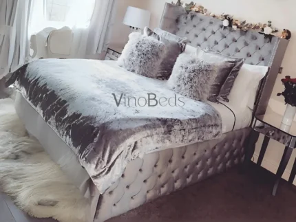 Roselyn Bed